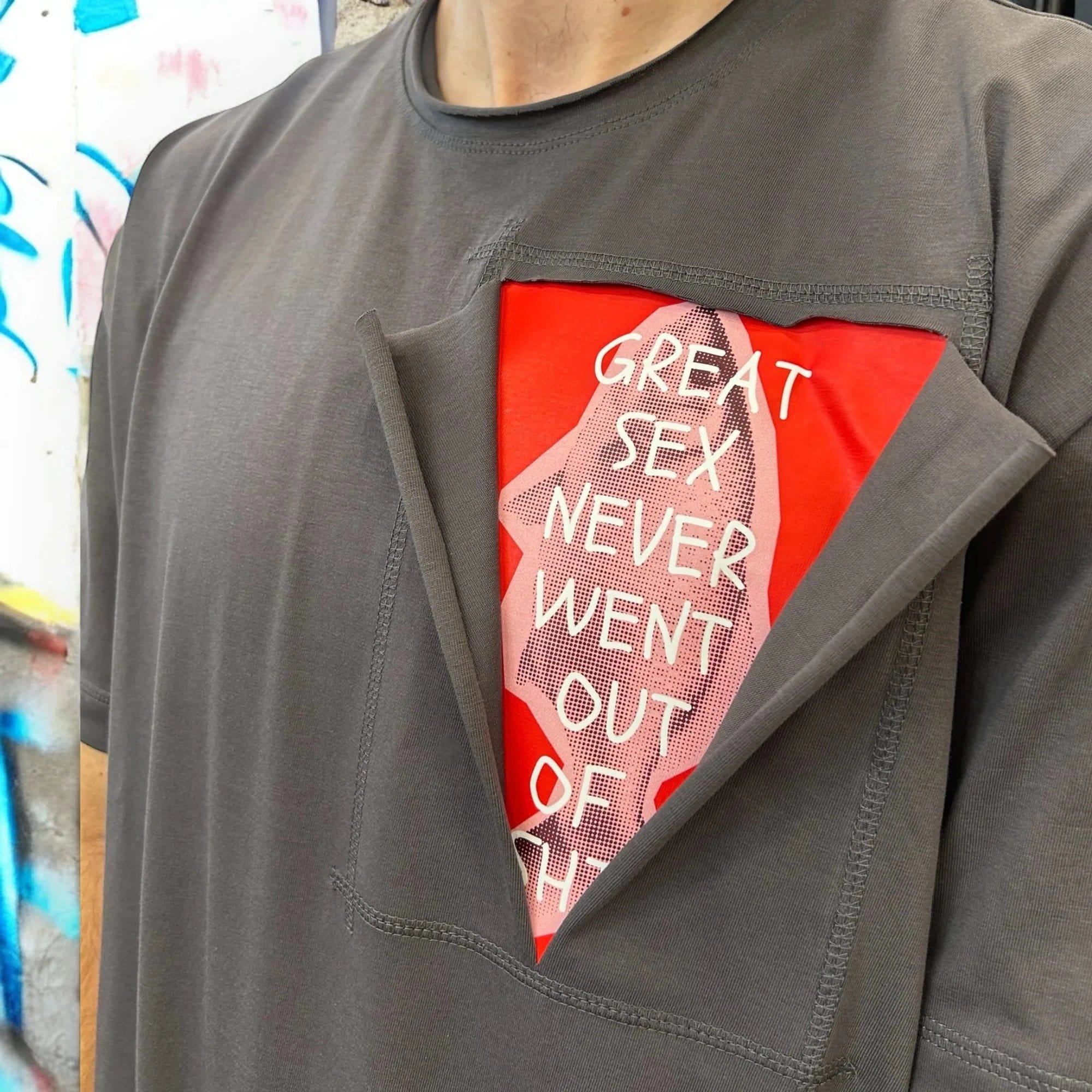 T SHIRT HIDDEN MESSAGE OVERSIZED image 1